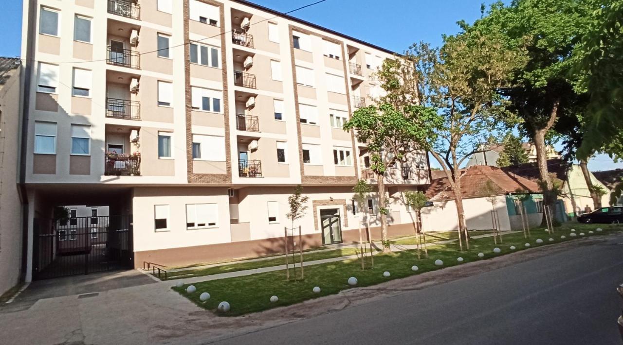 Apartamento Aurora Subotica Exterior foto